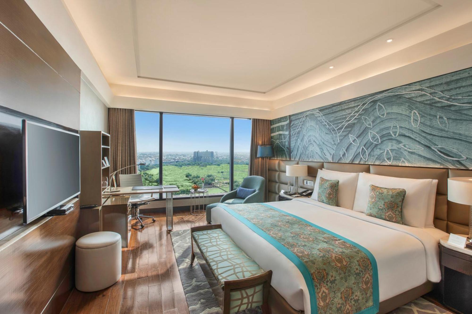The Leela Ambience Convention Hotel Delhi Нью-Делі Екстер'єр фото