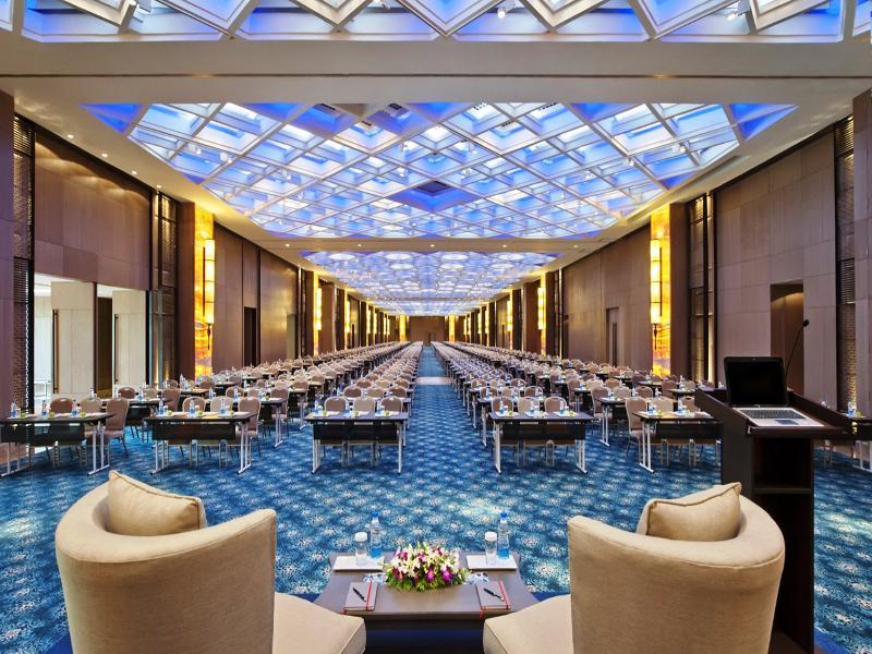 The Leela Ambience Convention Hotel Delhi Нью-Делі Екстер'єр фото The Grand Ballroom