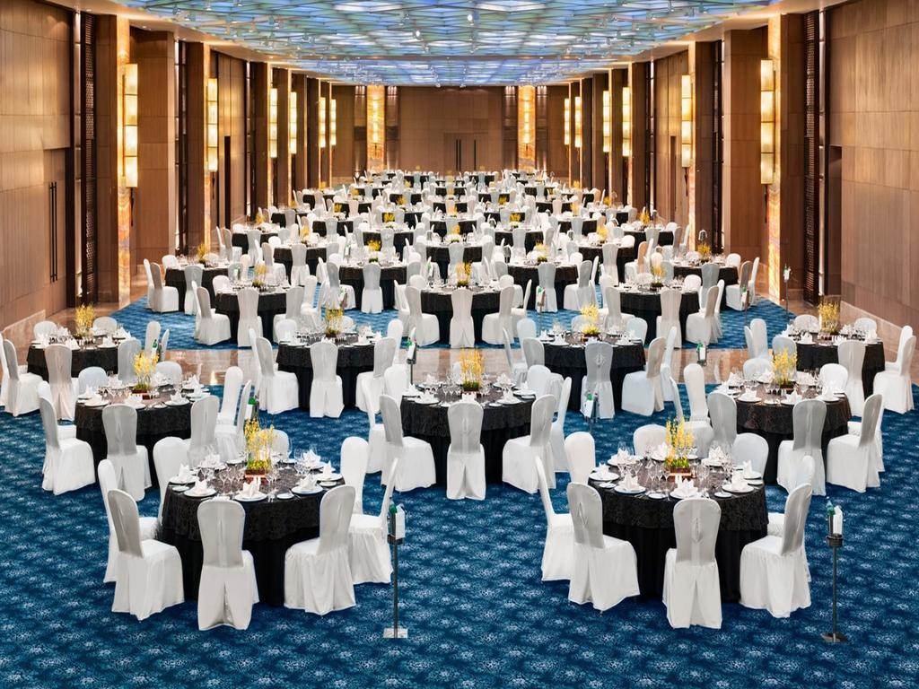 The Leela Ambience Convention Hotel Delhi Нью-Делі Екстер'єр фото The Grand Ballroom